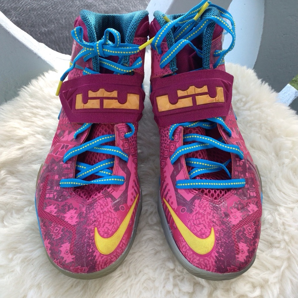 Nike Zoom LeBron James Soldier High Top Lace-up Velcro Strap Sneakers